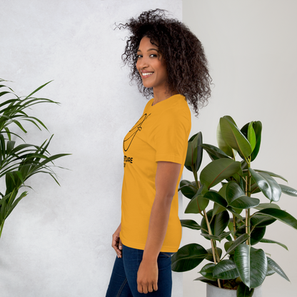 AdventureCat™ – Premium T-Shirt für Katzenmenschen & Entdecker